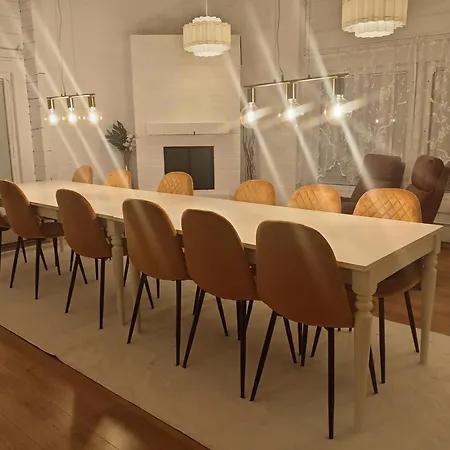 Villairene Palace! Spacious Near Villa